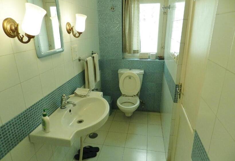 スタンダードルーム, Arya Niwas