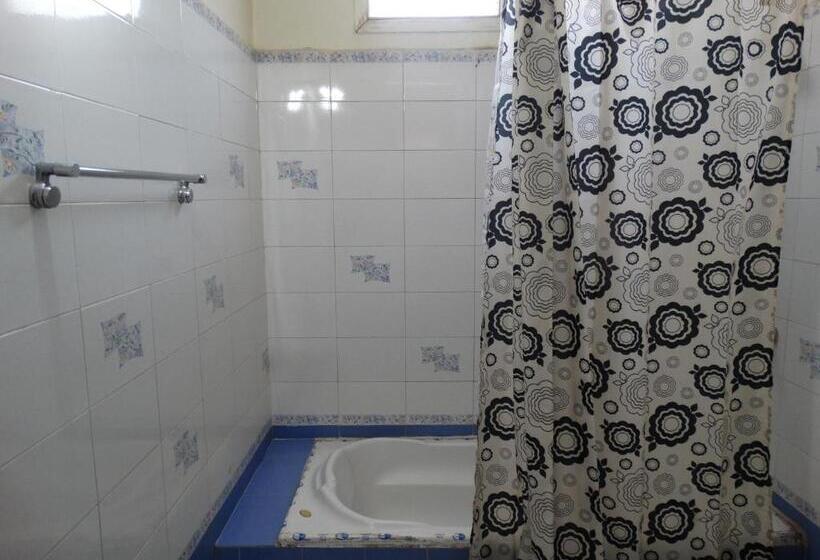 اتاق اجرایی, Grace