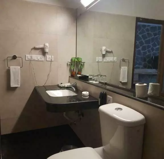 シングルデラックスルーム, Great Trails Yercaud By Grt Hotels