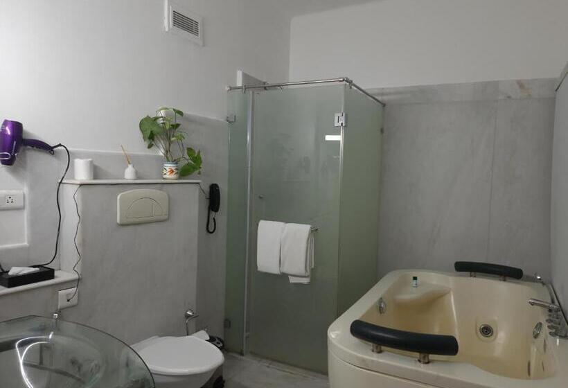 Penthouse Room, Great Trails Yercaud By Grt Hotels