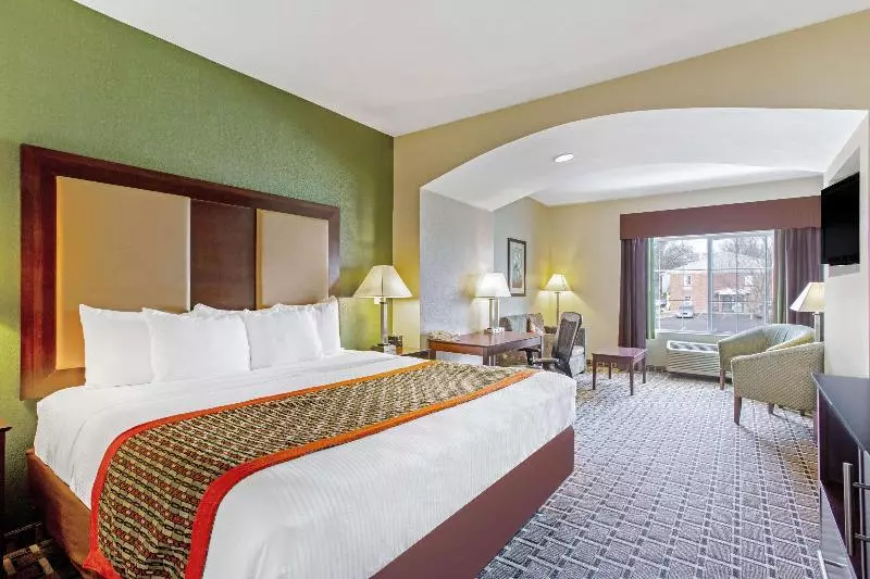 キングサイズベッドのエクゼクティブルーム, La Quinta By Wyndham Lancaster