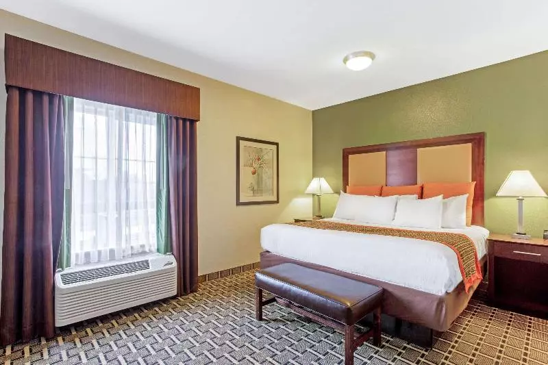 キングサイズベッドのスイートルーム, La Quinta By Wyndham Lancaster