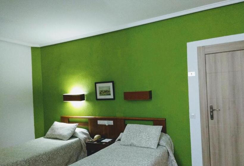 اتاق استاندارد, Pedro Torres