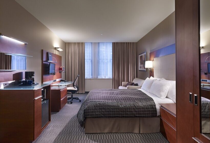 اتاق سوپریور, River