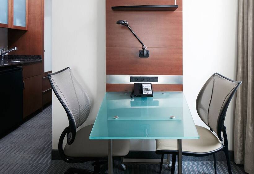 Quarto Deluxe, River