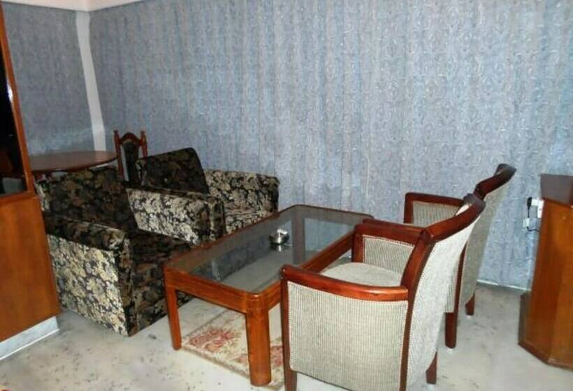 سوییت, Sindhuri Park