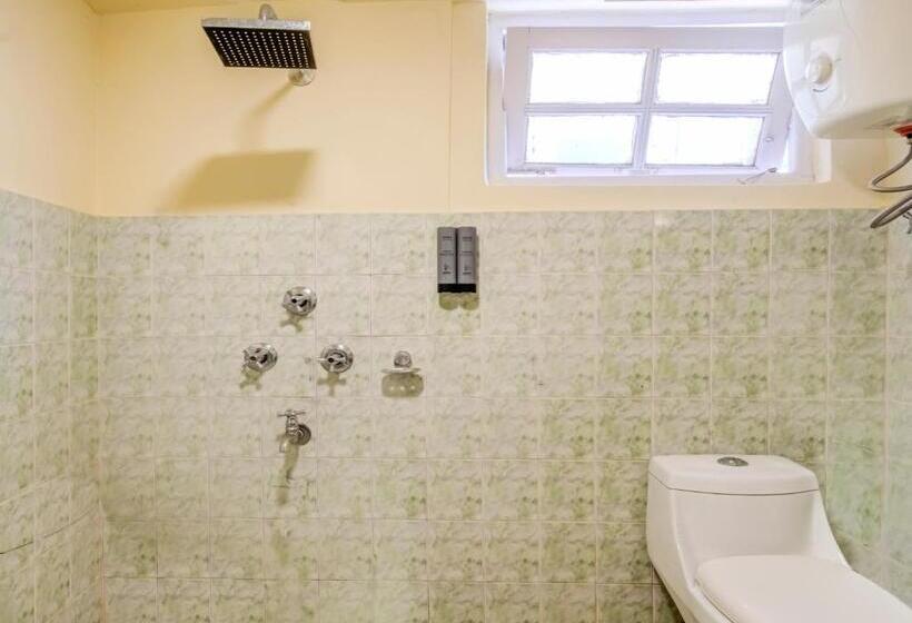 Семейный Номер, Summit Newa Regency