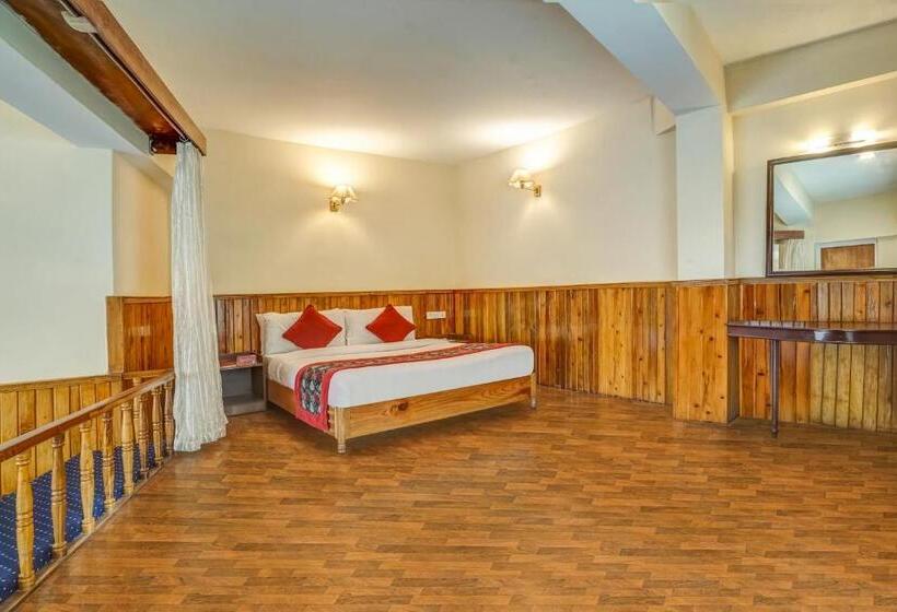 Люкс с Террасой, Summit Newa Regency