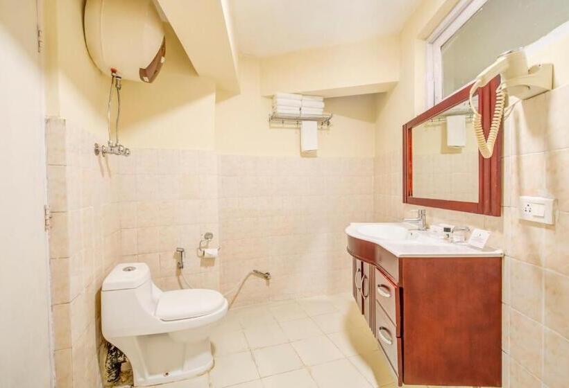 Номер Deluxe, Summit Newa Regency