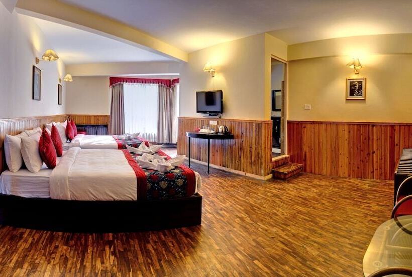 테라스 스위트, Summit Newa Regency