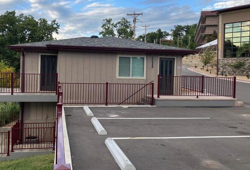 Deluxe-studio, The Resort At Lake Of The Ozarks