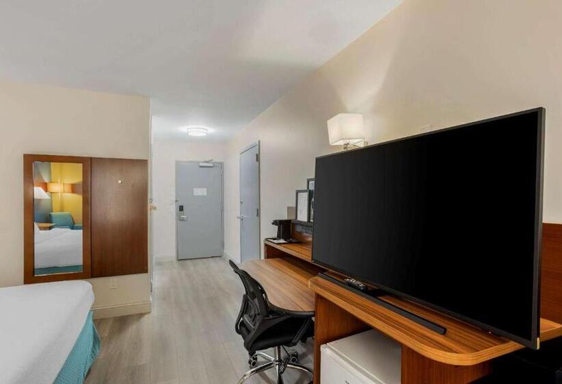 身障者適用キングサイズベッドルーム, Comfort Inn & Suites Mt. Laurelphiladelphia