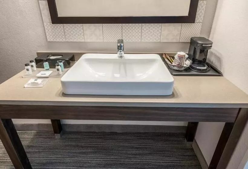 身障者適用キングサイズベッドルーム, Country Inn & Suites By Radisson, Cookeville, Tn