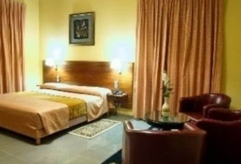 اتاق استاندارد, Eden Airport