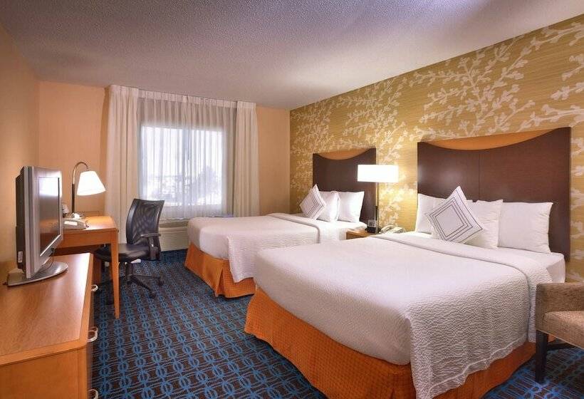 Номер Стандарт 2 Двуспальные Кровати, Fairfield Inn & Suites By Marriott Gillette