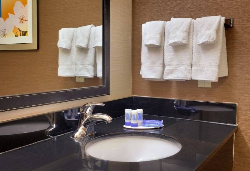 غرفه قياسيه سريرين مزدوجين, Fairfield Inn & Suites By Marriott Gillette