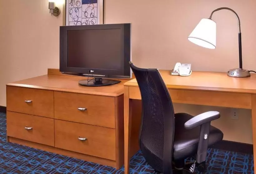 اتاق استاندارد با تخت بزرگ, Fairfield Inn & Suites By Marriott Gillette