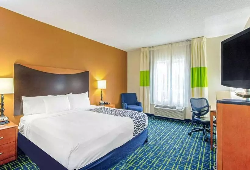 身障者適用キングサイズベッドルーム, La Quinta By Wyndham Manassas Battlefield