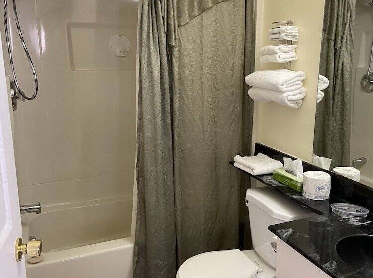 جناح, Lakeshore Suites