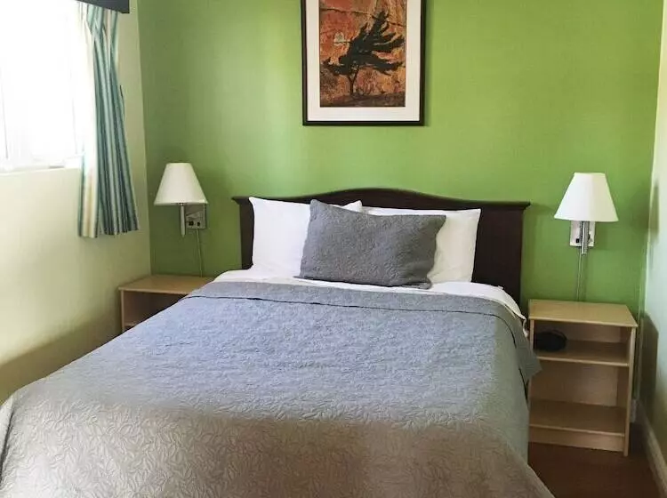 ２ベッドルームハウス, Lakeshore Suites