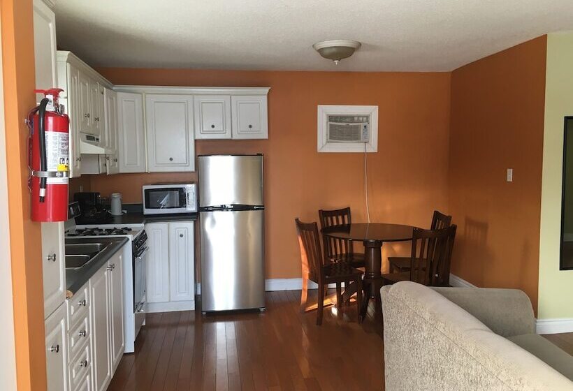 منزل غرفتين نوم, Lakeshore Suites