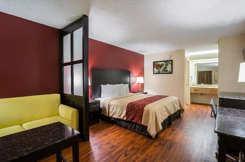 キングサイズベッドのスイートルーム, Red Roof Inn & Suites Scottsboro