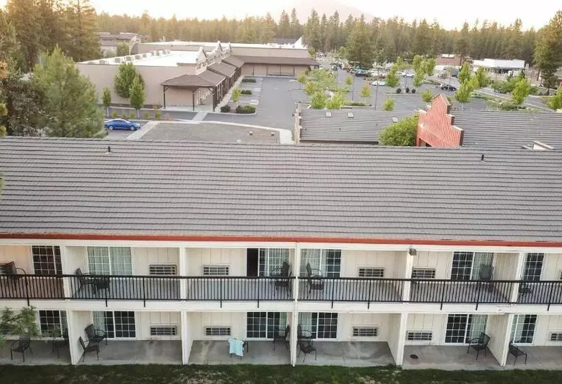 キングサイズベッドのスタンダードルーム, Sisters Inn & Suites
