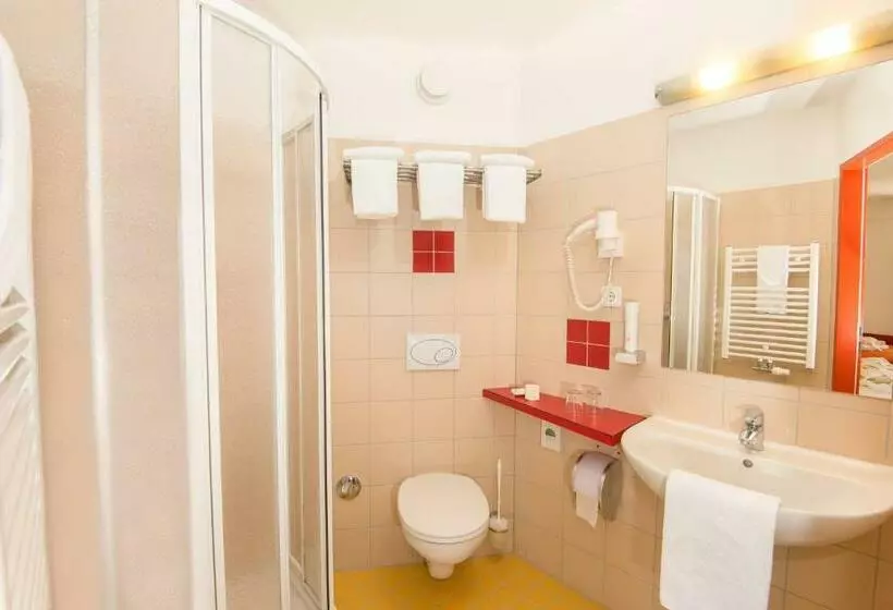 اتاق استاندارد با چشم‌انداز پارک, H2o Hotel Therme Resort, Für Familien Mit Kindern