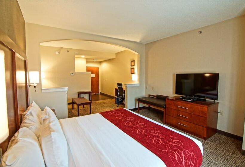 جناح, Comfort Suites Near University