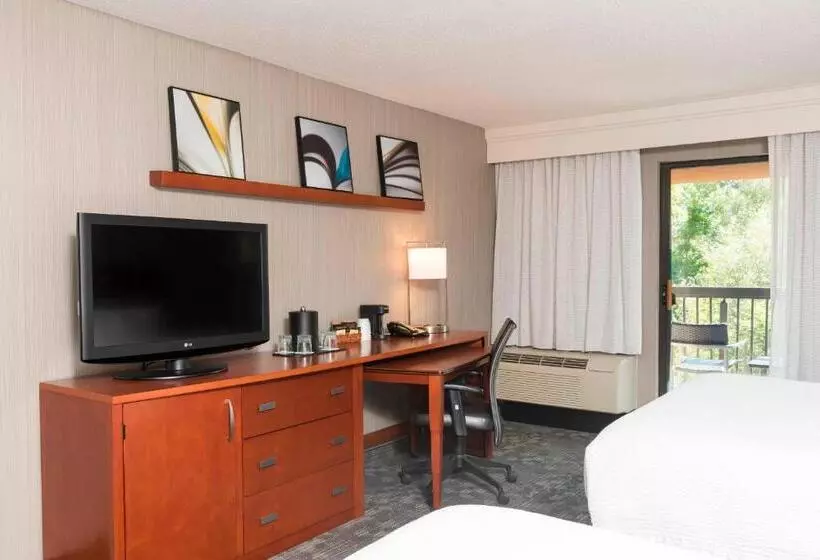 スタンダードルーム, Courtyard By Marriott Traverse City