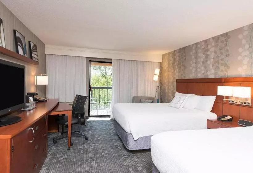 スタンダードルーム, Courtyard By Marriott Traverse City