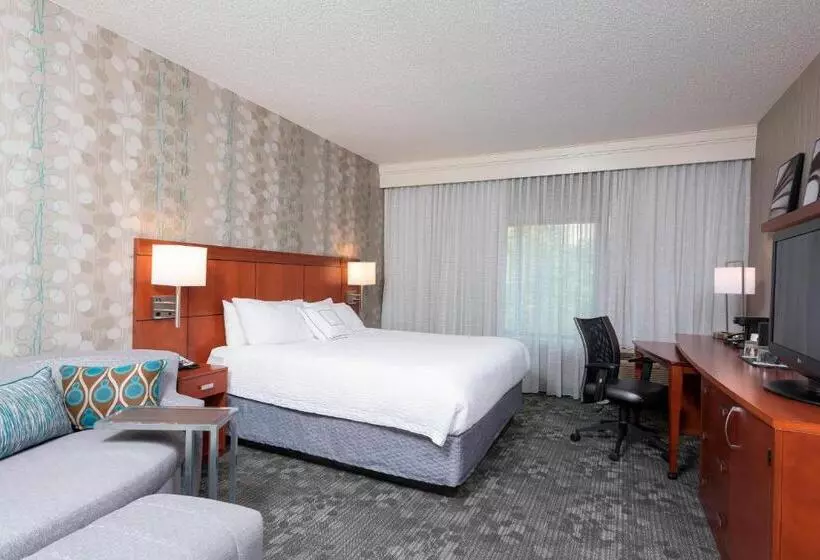 キングサイズベッドのスタンダードルーム, Courtyard By Marriott Traverse City