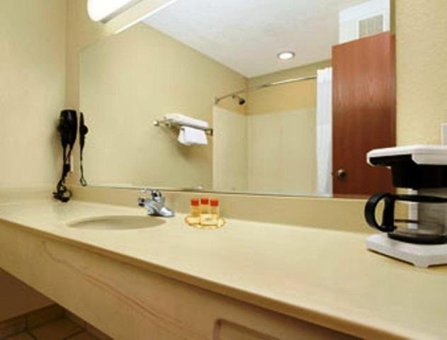 标准间, Days Inn By Wyndham Colorado Springs Airport