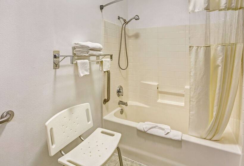 Mozgáskorlátozott Deluxe Szoba, Days Inn & Suites By Wyndham Gresham