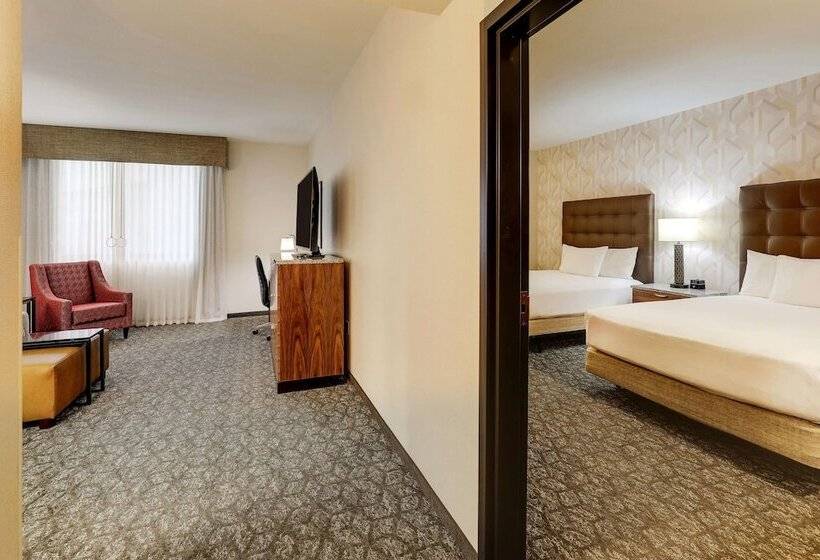 장애인을 위한 스위트, Drury Plaza Hotel Columbus Downtown