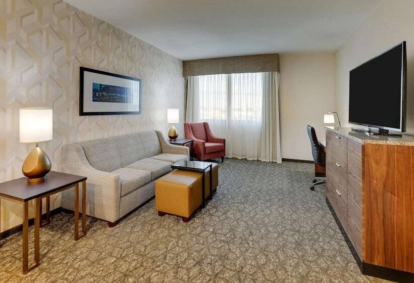 장애인을 위한 스위트, Drury Plaza Hotel Columbus Downtown