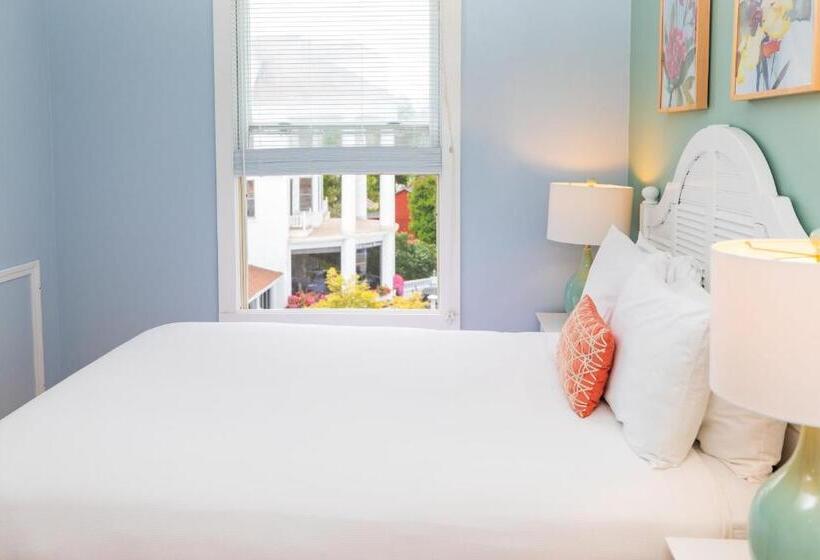 标准间, Island House