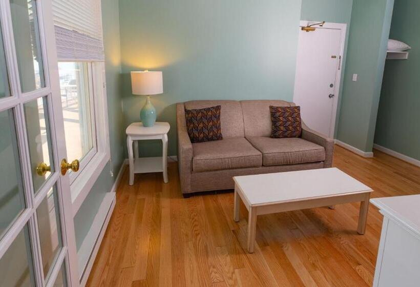 带大床的套房, Island House