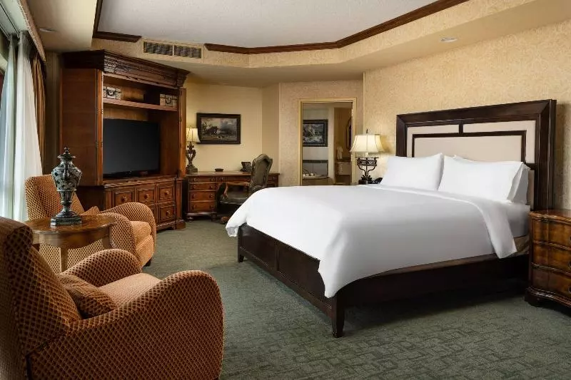 اتاق استاندارد با تخت بزرگ, Renaissance Tulsa Hotel & Convention Center