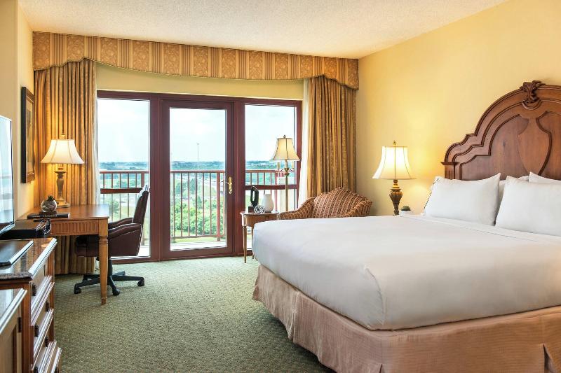 جناح, Renaissance Tulsa Hotel & Convention Center