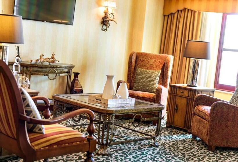 غرفة كلوب, Renaissance Tulsa Hotel & Convention Center