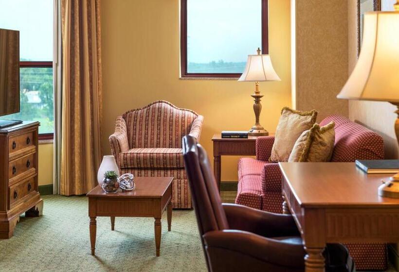 جناح, Renaissance Tulsa Hotel & Convention Center