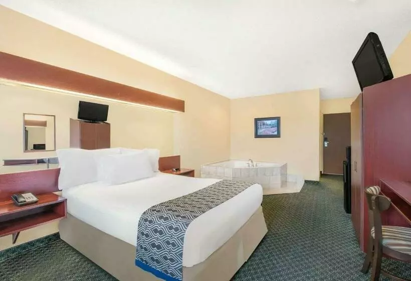デラックススイート, Microtel Inn & Suites By Wyndham Hamburg