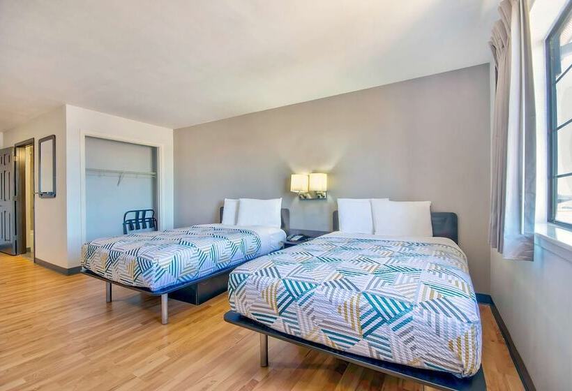 غرفه قياسيه سريرين مزدوجين, Studio 6port Arthur, Tx  Se