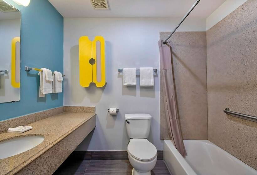 غرفه قياسيه سريرين مزدوجين, Studio 6port Arthur, Tx  Se