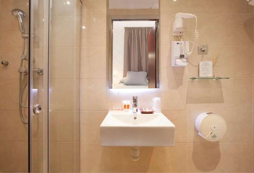 اتاق استاندارد یک نفره, Hostal Fernando