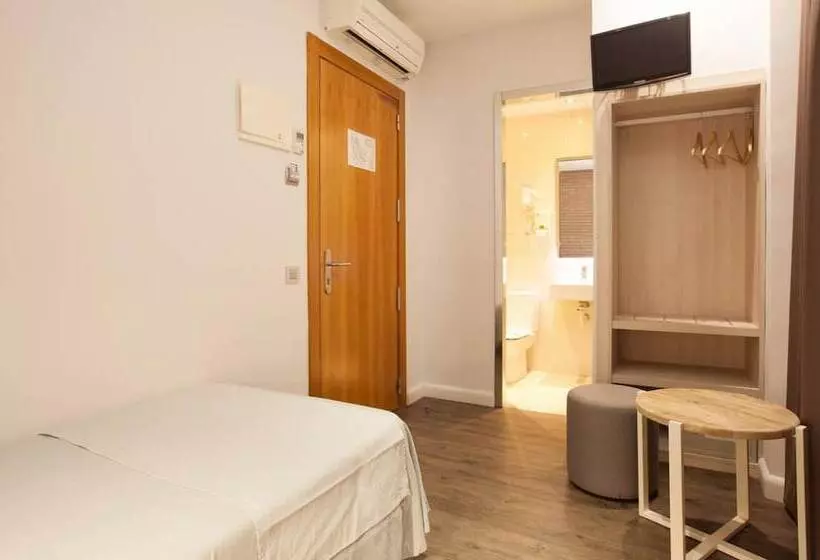 اتاق استاندارد یک نفره, Hostal Fernando