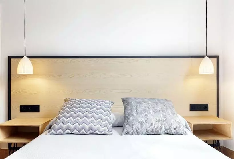 اتاق استاندارد سه نفره, Hostal Fernando