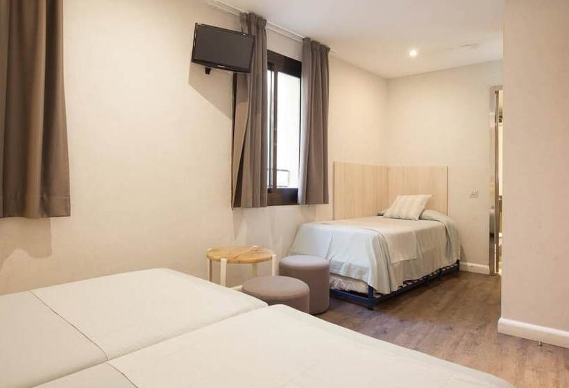 اتاق استاندارد سه نفره, Hostal Fernando