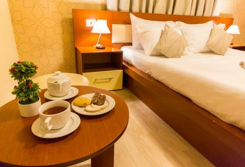 חדר סטנדרט, Baron